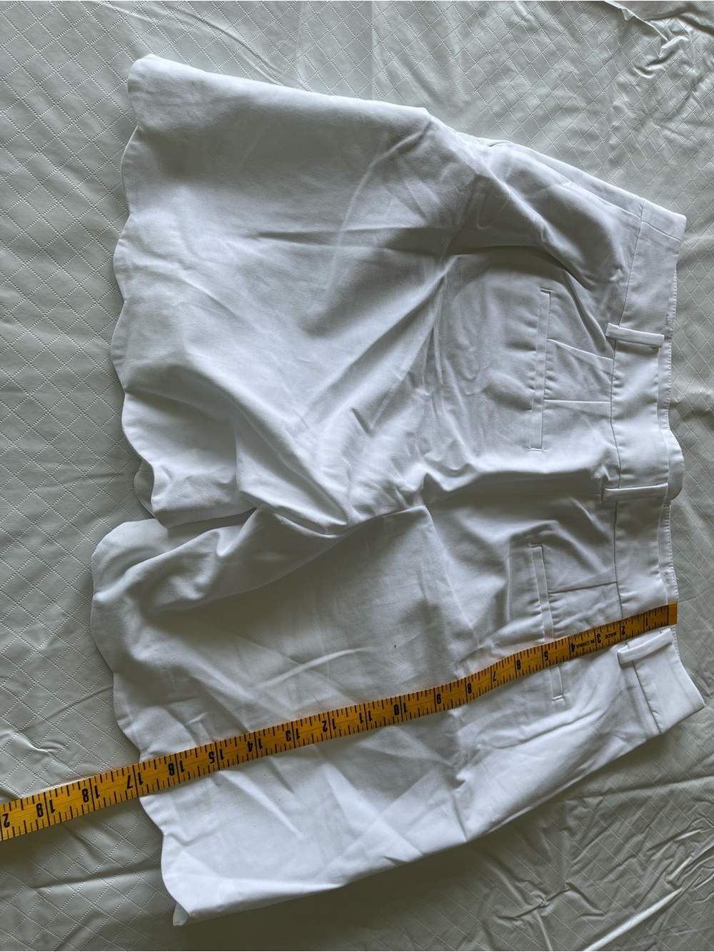 TALBOTS White Scallop Hem Shorts - Picture 3 of 7